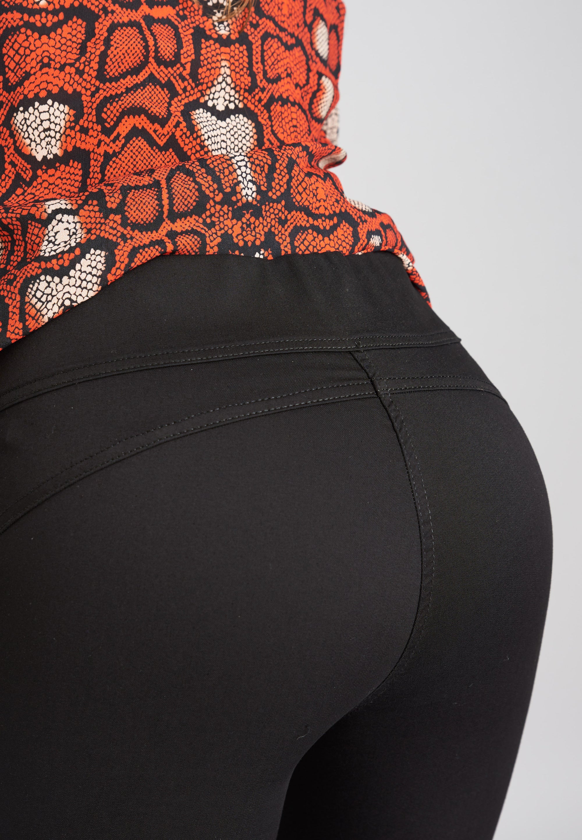 ECHTE Nahla, Skinny Trousers SL Trousers 01000 Black