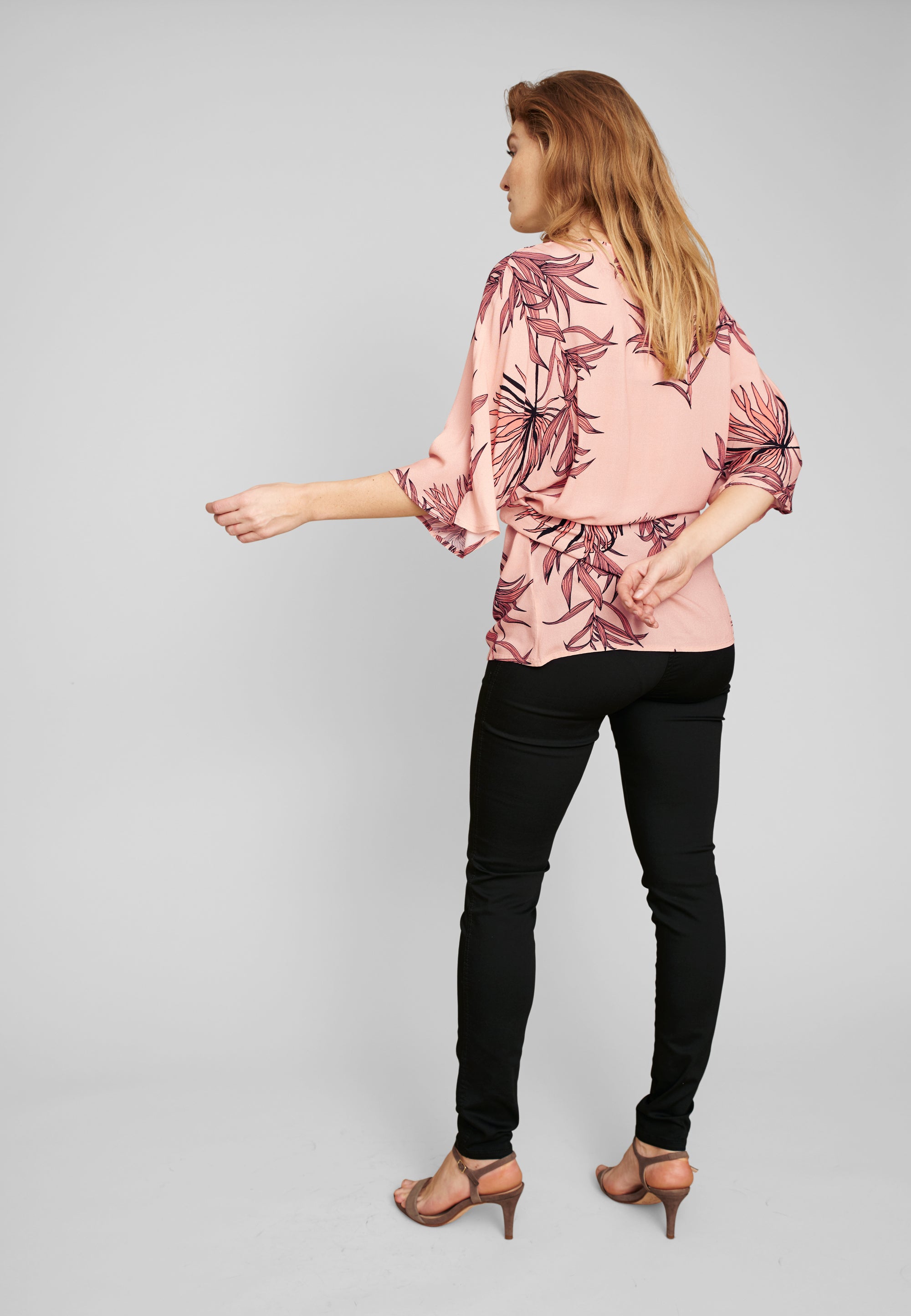 ECHTE Aia, Regular Shirts Shirts 05001 Peach Rose Flower