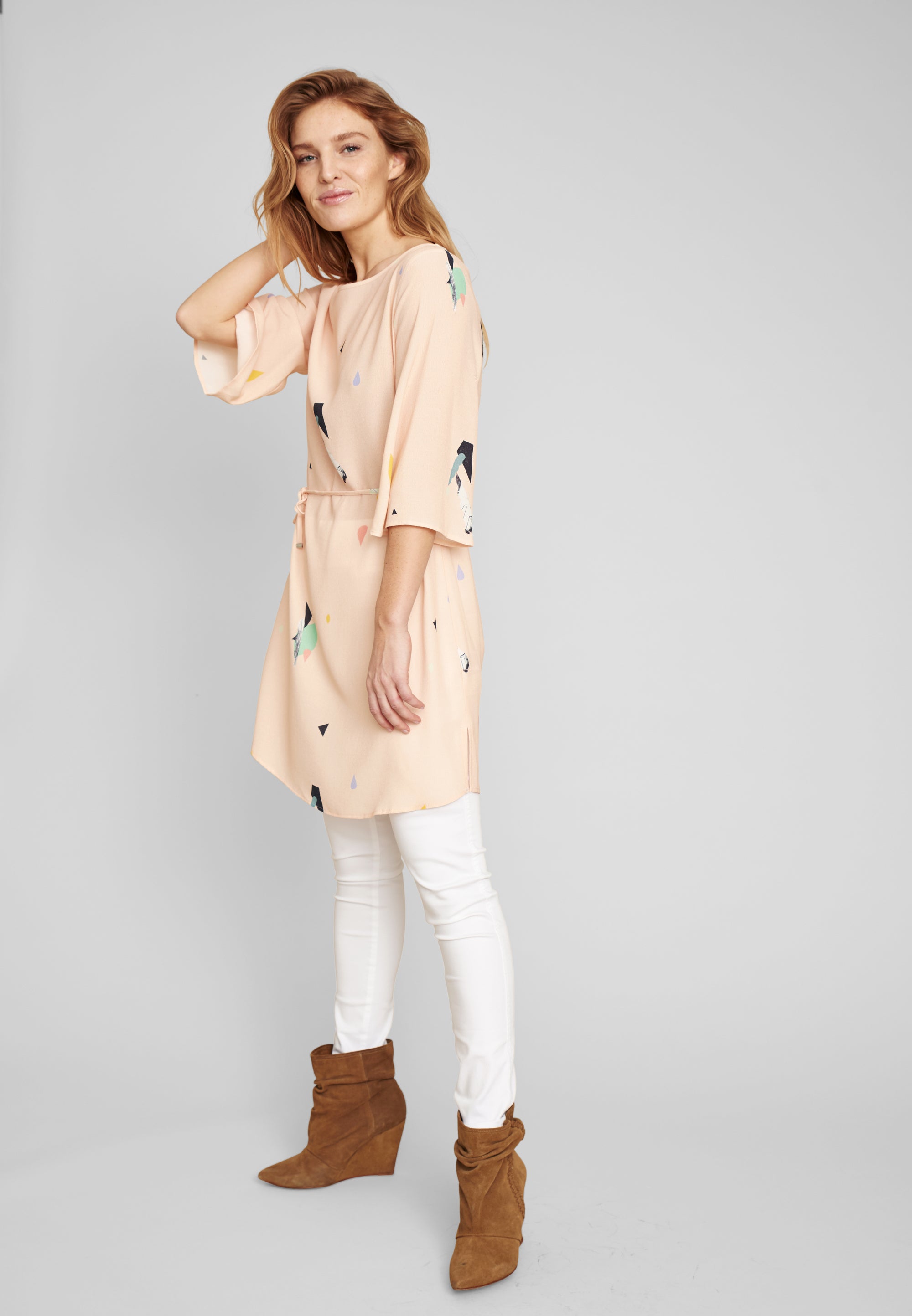 ECHTE Zenta, Regular Dresses Dresses 05003 Peach Art