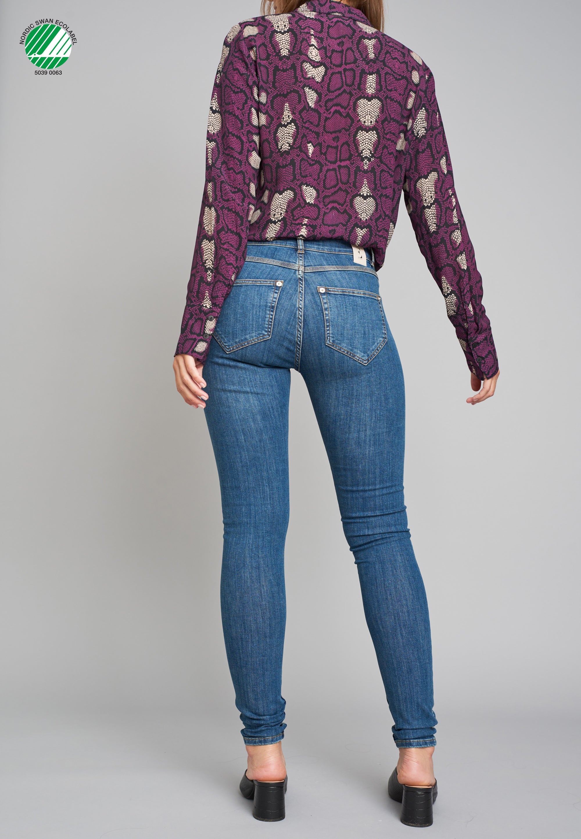 ECHTE Lucky Jeans Trousers 09000 Faded Blue Wash