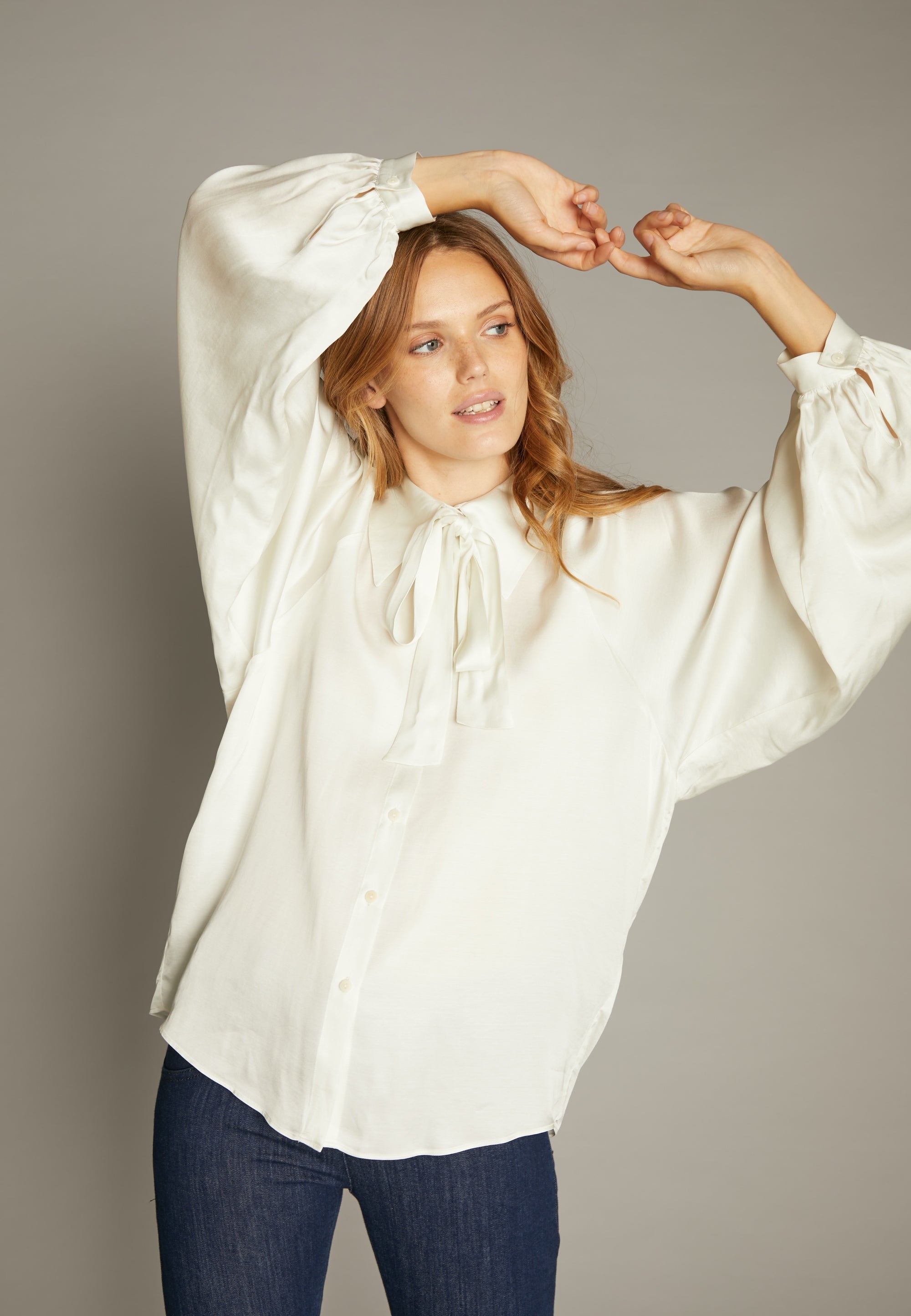 ECHTE Shirt w/Bow Shirts 01015 Off White