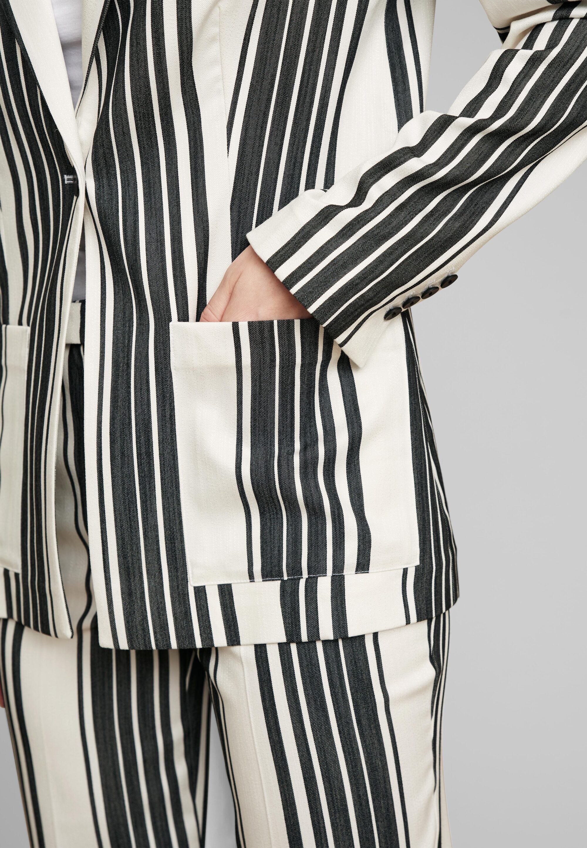 ECHTE Tally, Regular In jackets Jackets 07004 Black-white stripe