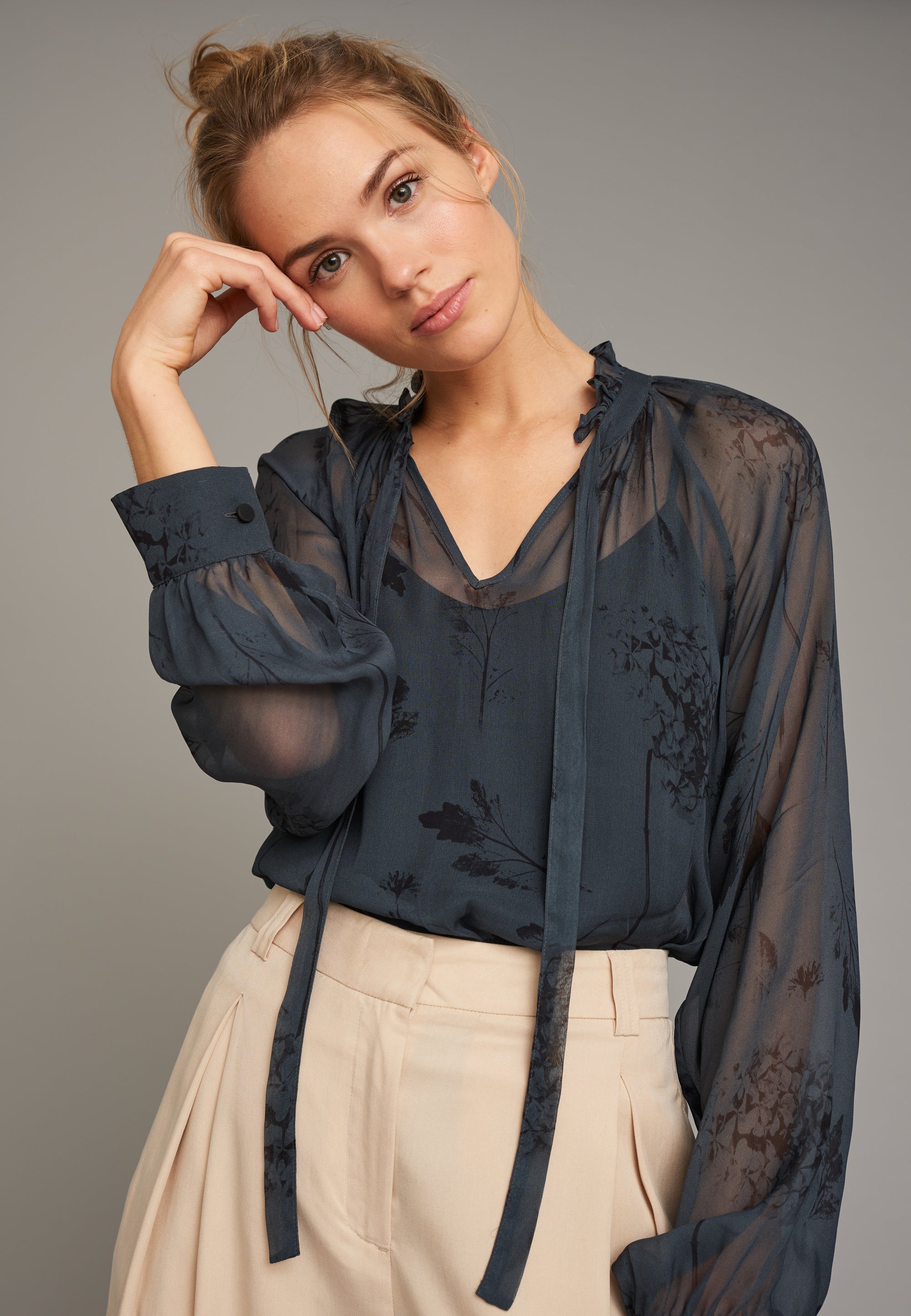 ECHTE Ruffled Sheer Blouse Blouses 05017 Navy Botanic