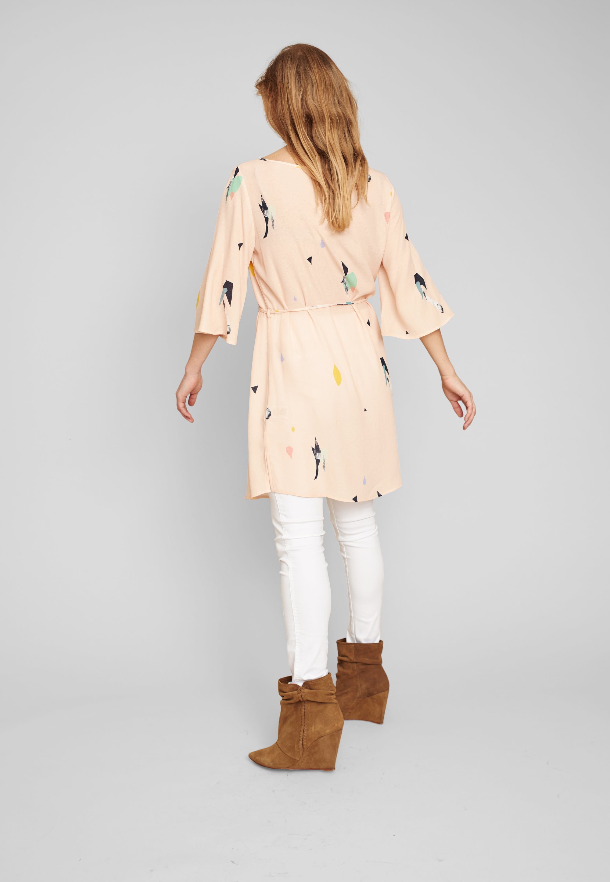 ECHTE Zenta, Regular Dresses Dresses 05003 Peach Art